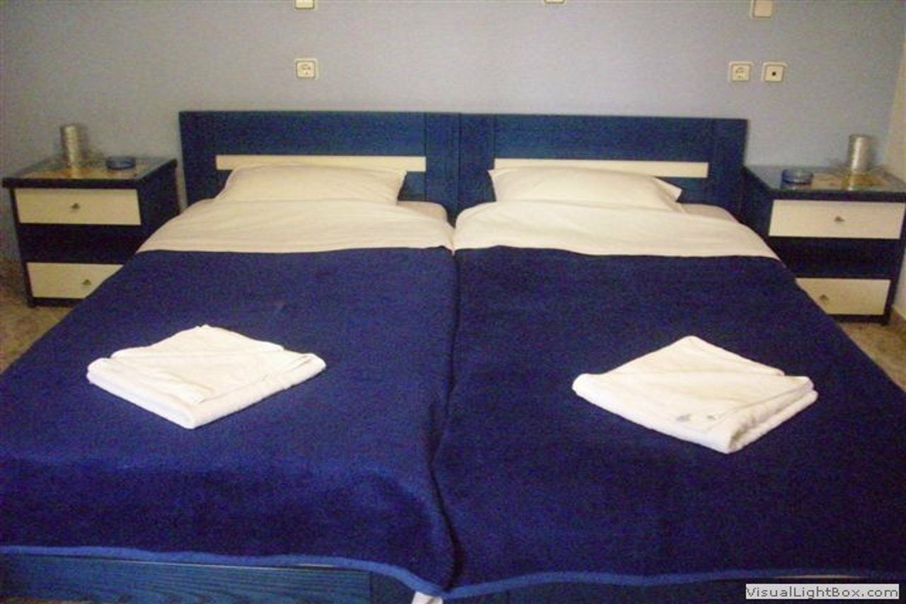 Christos Makrinos Rooms Adamantas  Ngoại thất bức ảnh
